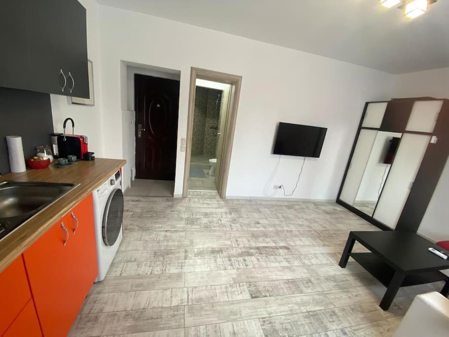Cozy Studio 10 Min Away From Th Center Of The City Bukarest Exterior foto